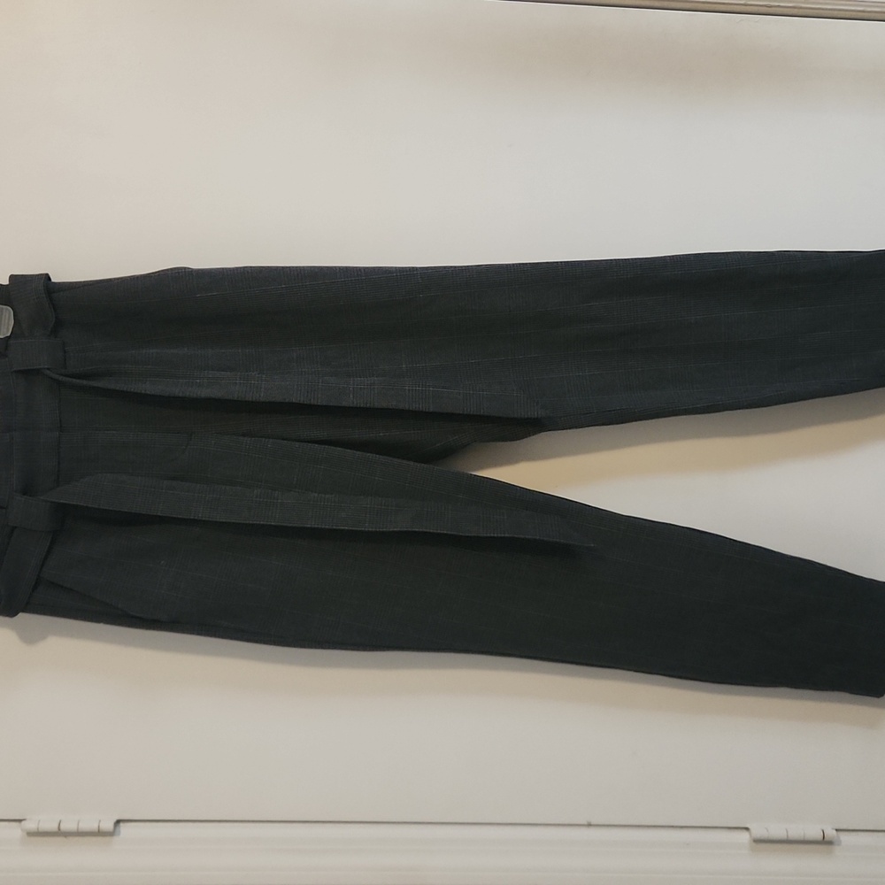 EXPRESS 00 Gray Black Plaid Belted Pants